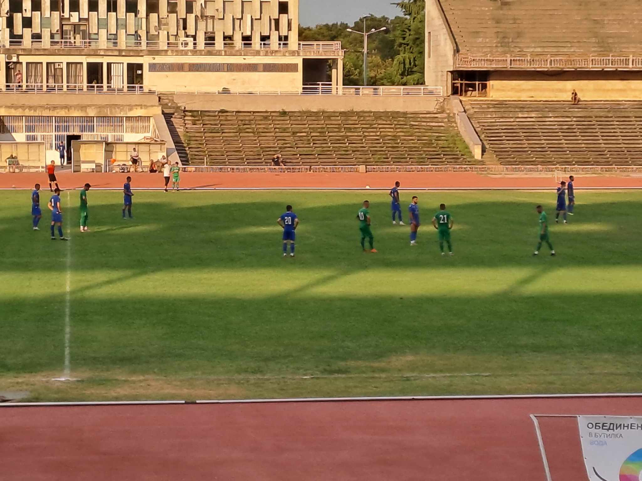 В голово шоу се превърна последната контрола на „Родопа“ (Смолян) и „Спартак“ (Пловдив), завършила 4:4.
